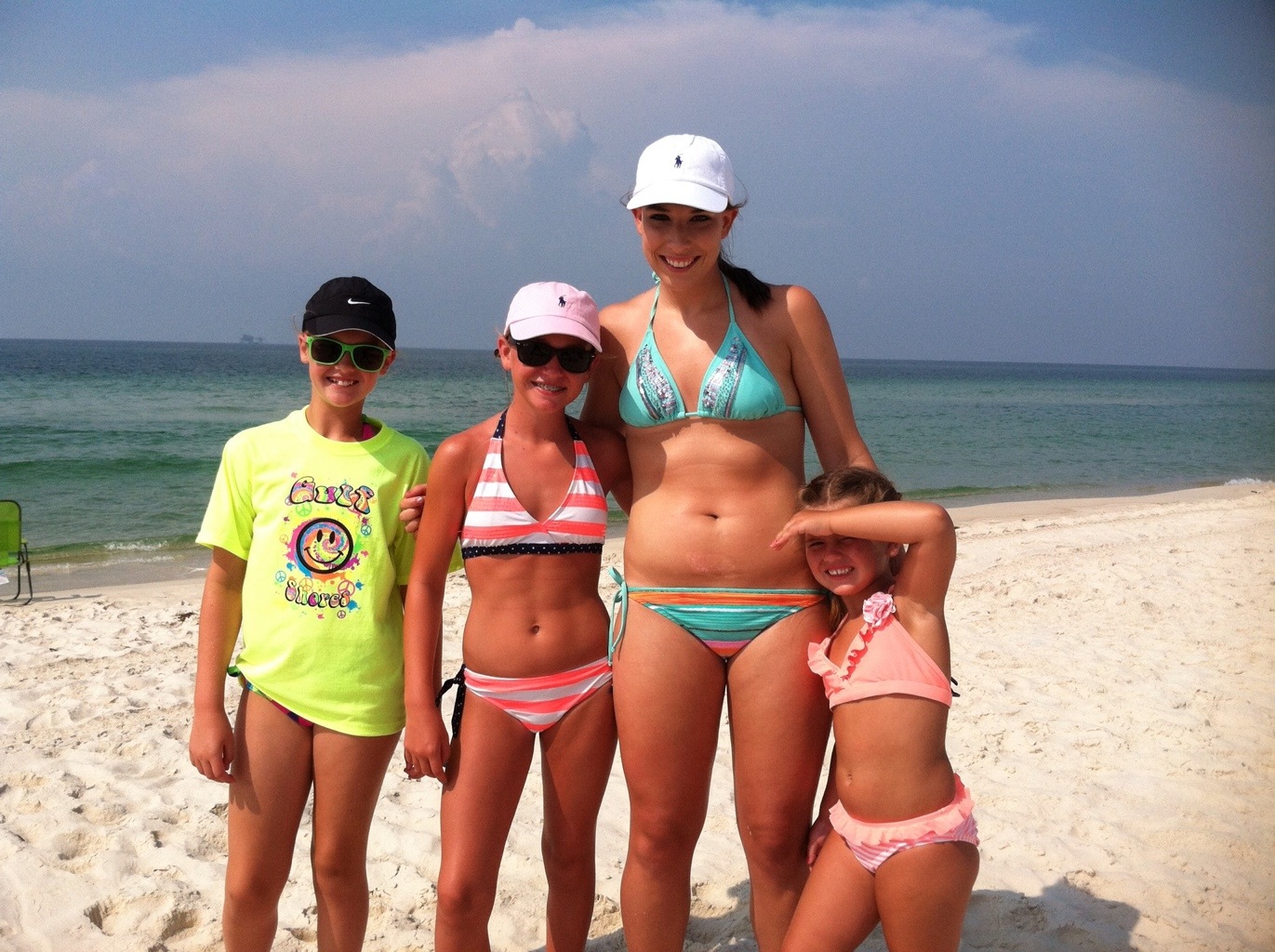 семейный нудистский пляж с детьми